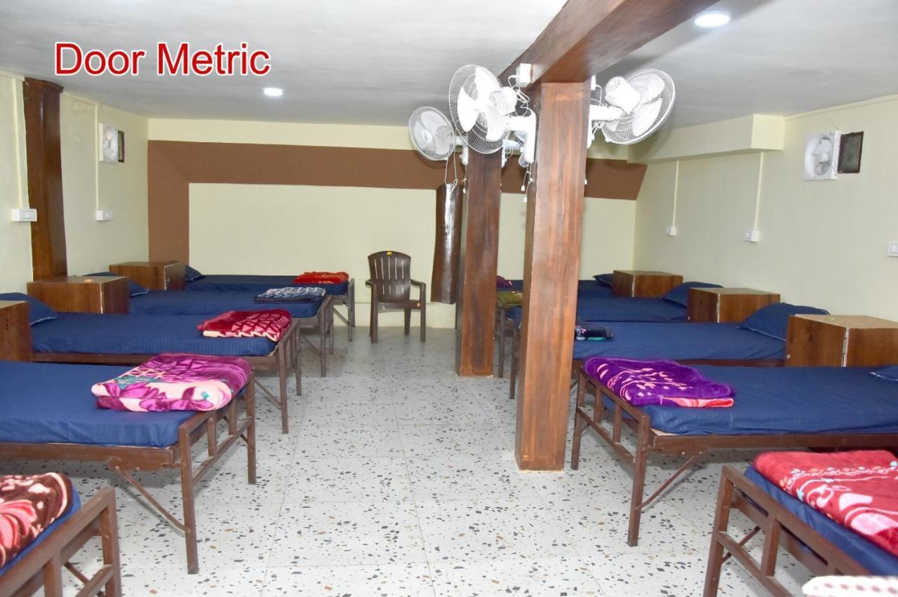 Green Leaf Hotel اوجاين المظهر الخارجي الصورة