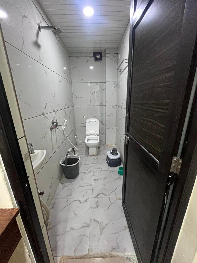 Green Leaf Hotel اوجاين المظهر الخارجي الصورة