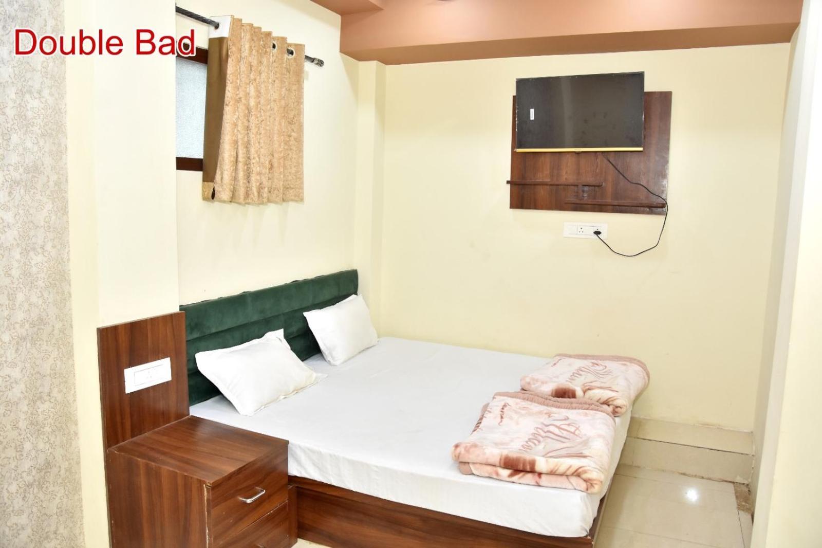 Green Leaf Hotel اوجاين المظهر الخارجي الصورة